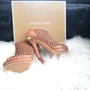 Michael Kors pumps